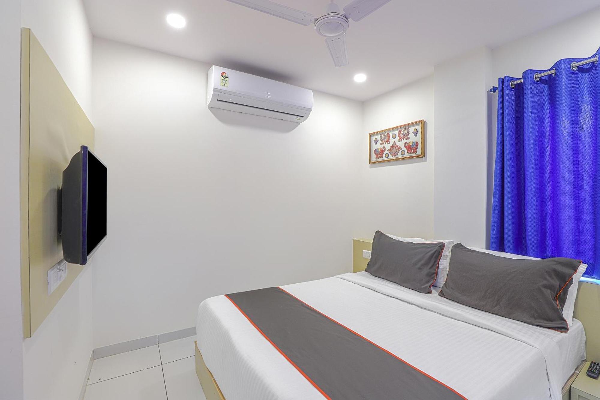 אחמדאבאד Hotel O La Veera מראה חיצוני תמונה