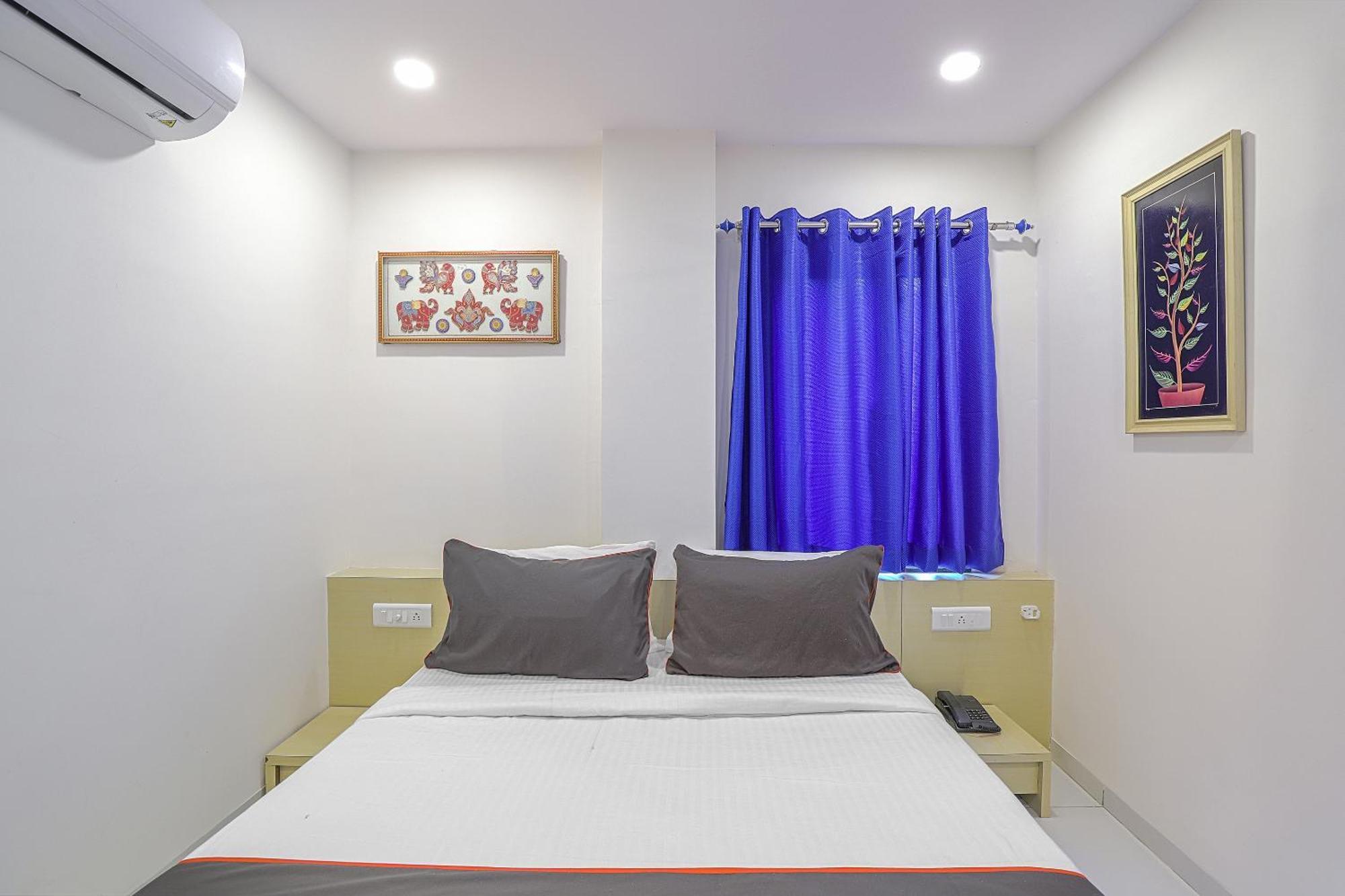 אחמדאבאד Hotel O La Veera מראה חיצוני תמונה